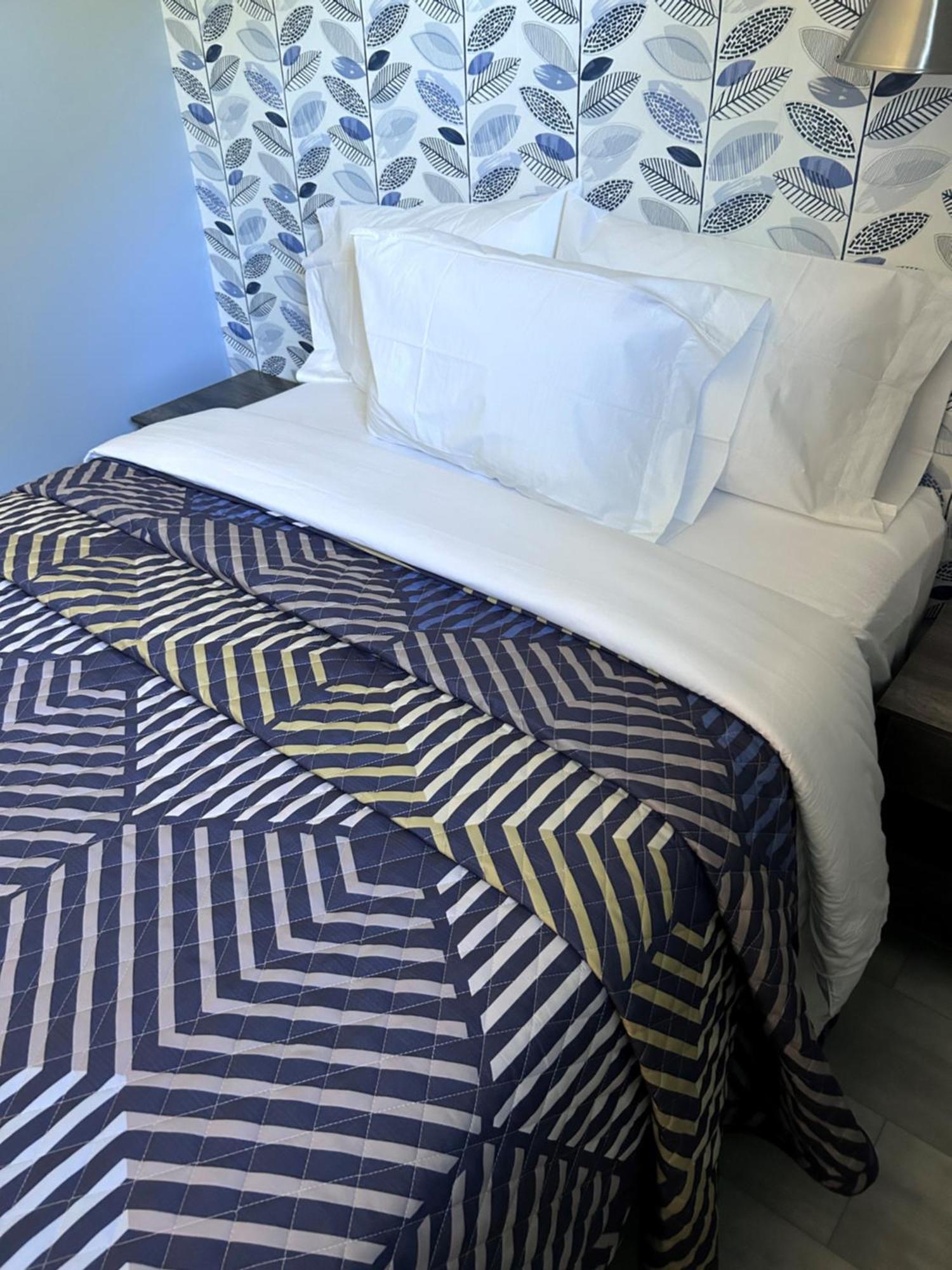 Wolastoq Inn And Suites Houlton Εξωτερικό φωτογραφία