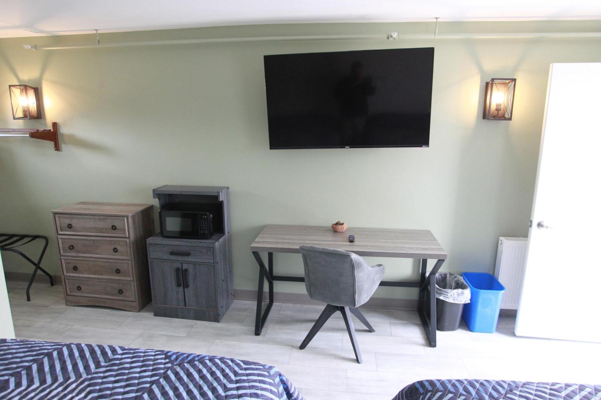 Wolastoq Inn And Suites Houlton Εξωτερικό φωτογραφία